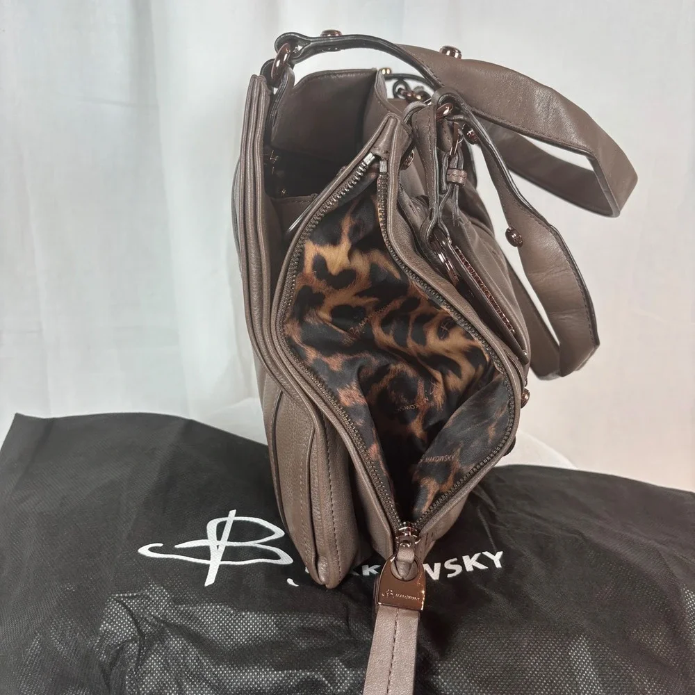 B Makowsky Cocoa Glove Leather north/South Pocket Tote with Gunmetal‎ Studs NWOT